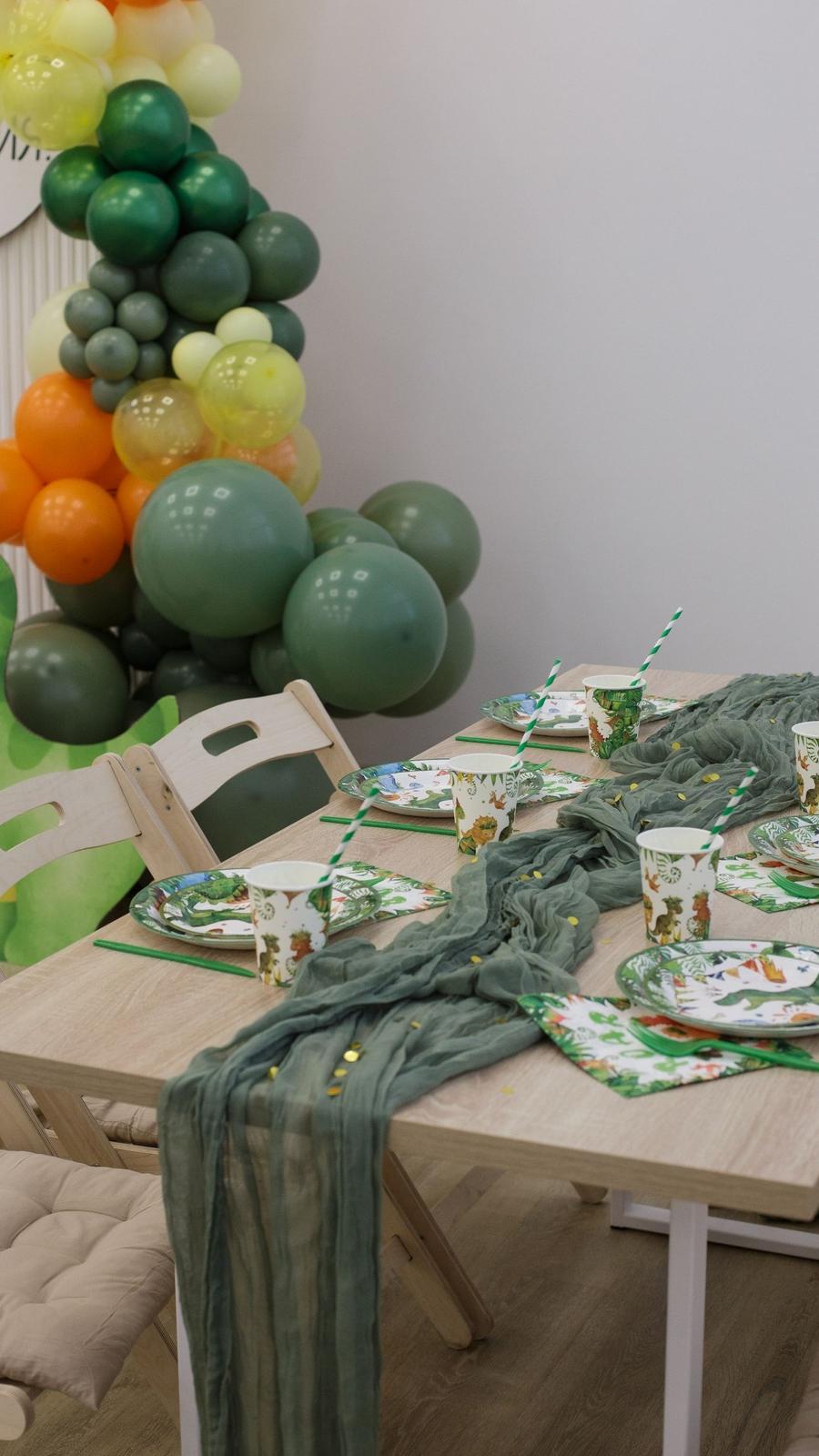 Праздничный набор посуды "Дино"